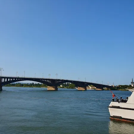 Gemuetliches An Der Uniklinik Mainz. Sehr Zentral Rum i privatbostad *